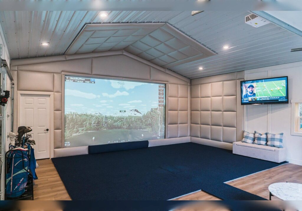 A spacious room as a golf garage simulator
