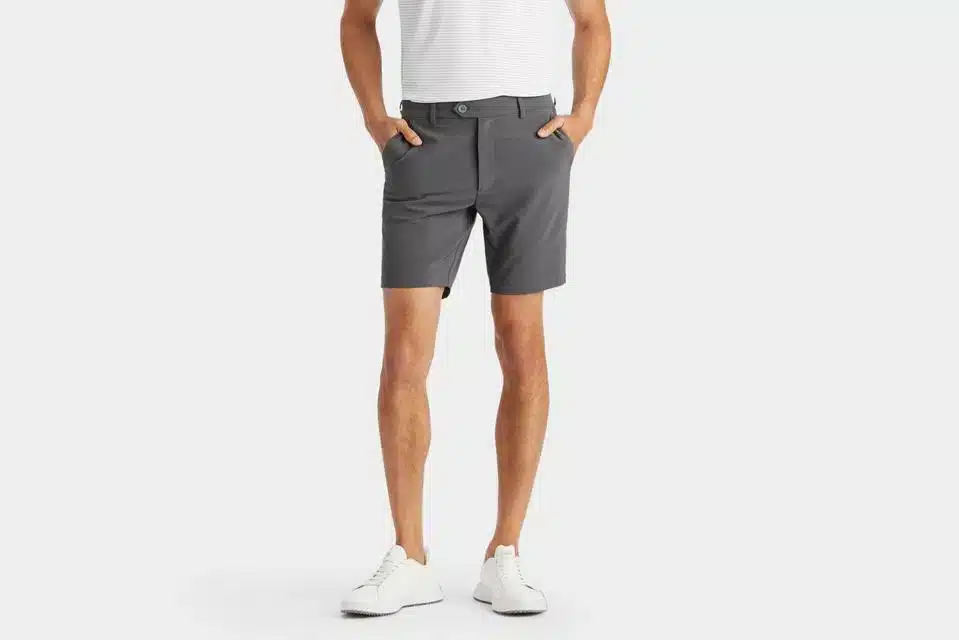 men wearing golf short